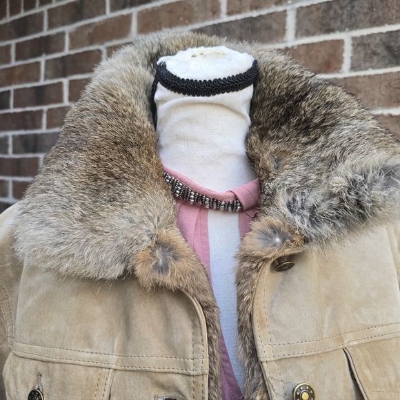 Wilsons Leather Tan Suede Women's Jacket with Rabbit Fur Collar - Picture 6 of 13